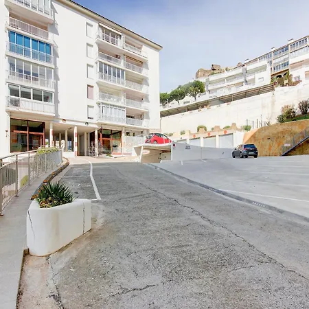 In With Stunning Beachfront Views * Roses