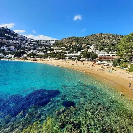 In With Stunning Beachfront Views *